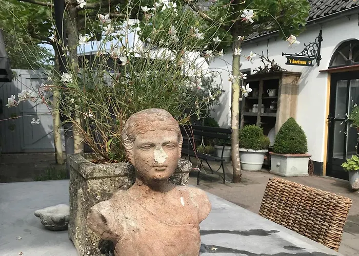 Het Koetshuis