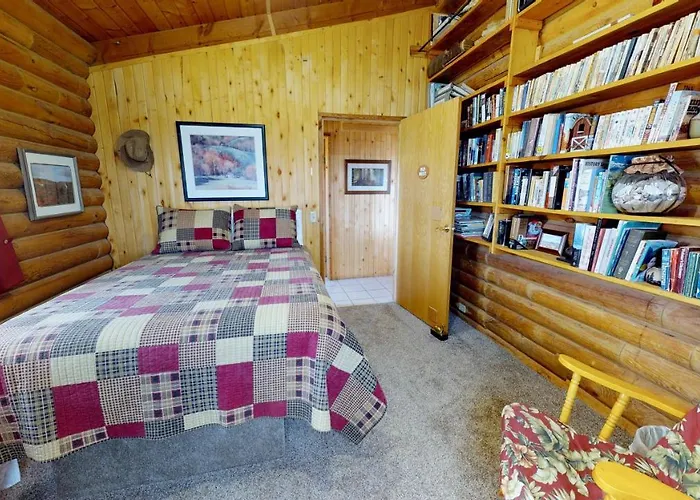 Juniper Ridge 5 Bedroom Family Cabin
