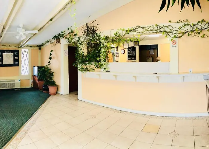 Smyrna Inn
