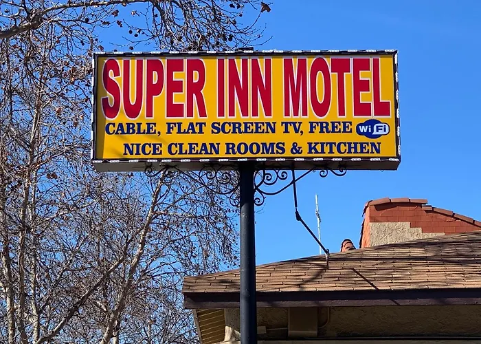 Super Inn Motel