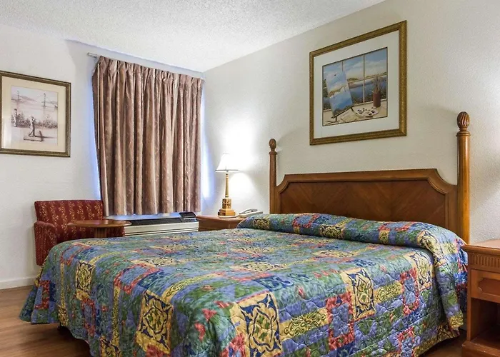 Solano Inn Vallejo Napa Valley - Six Flags
