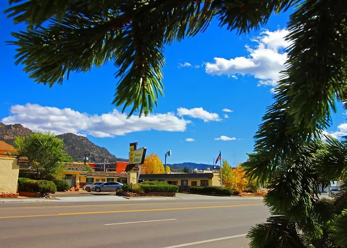 Topaz Lodge
