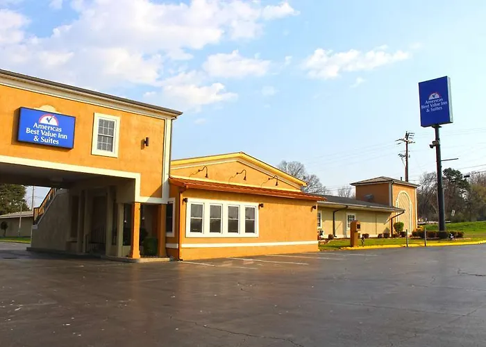 Lake View Inn & Suites