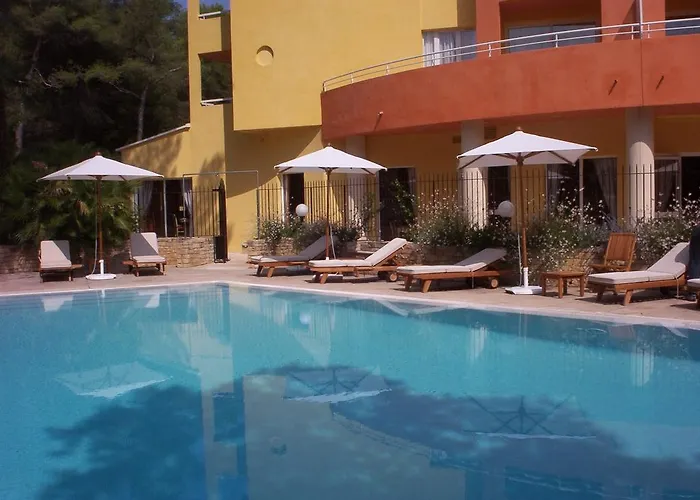 Hotel Omega Valbonne
