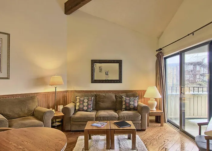 209 Pointes North Inn