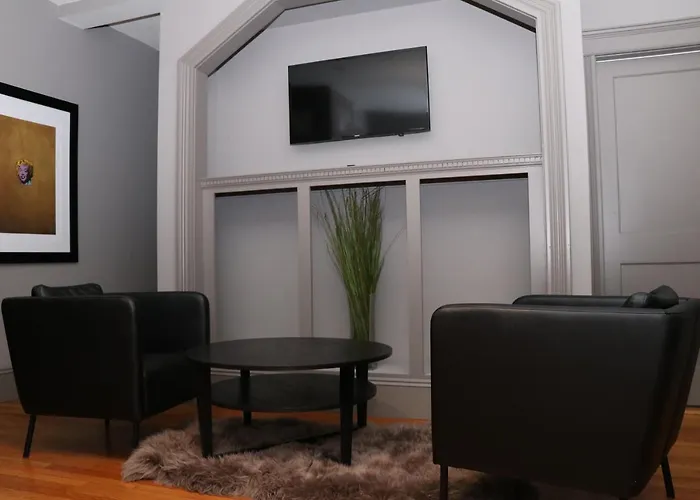 A Stylish Stay W/ A Queen Bed, Heated Floors.. #34