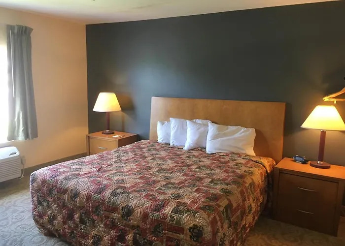 Deluxe Inn