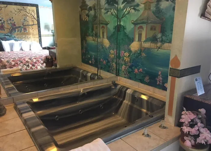 Deluxe Inn