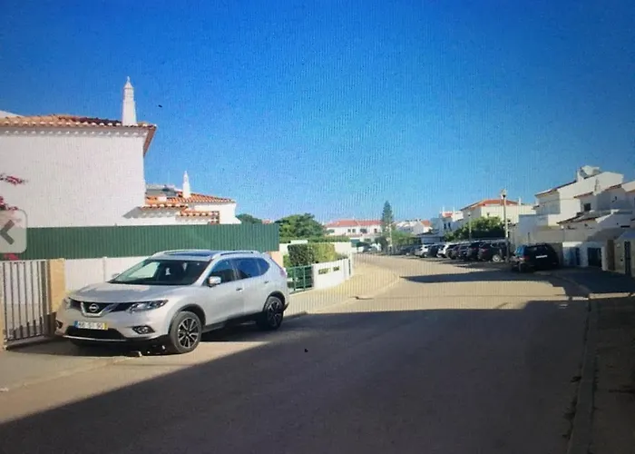 Villa De Vacances 3 Chambres Et 6 Couchages Max. A Proximite De Mer A Praia Verde Algarve
