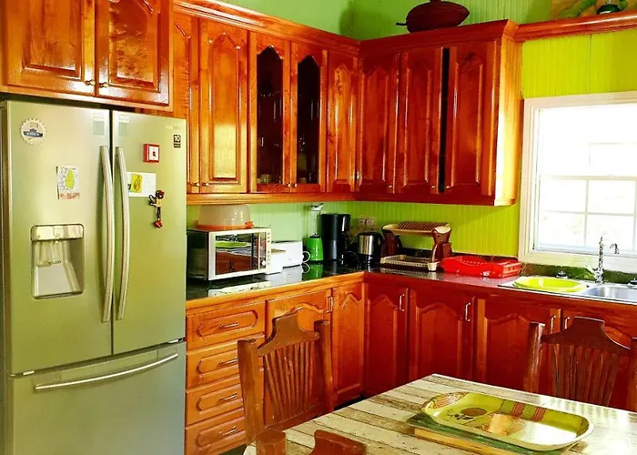 Seawind Cottage- Traditional St.Lucian Style