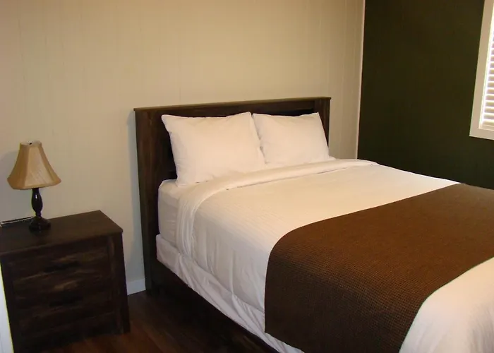 Paddock Inn