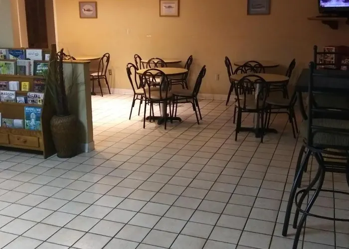 Bestway Inn - Madison