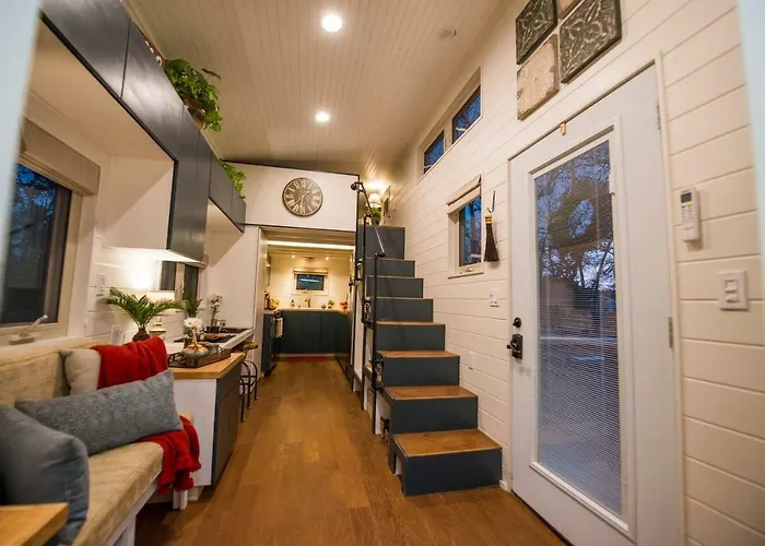 Montana Escape Elegant Tiny House In Waco Near Magnolia