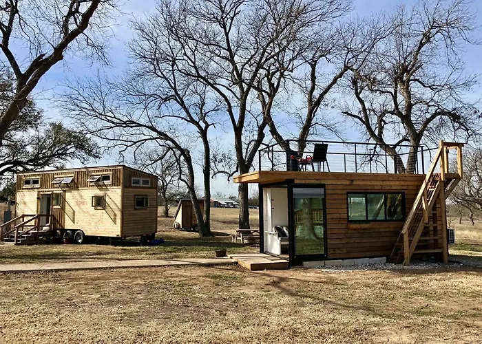 Montana Escape Elegant Tiny House In Waco Near Magnolia