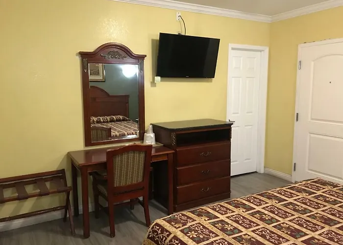 Colony Inn Motel