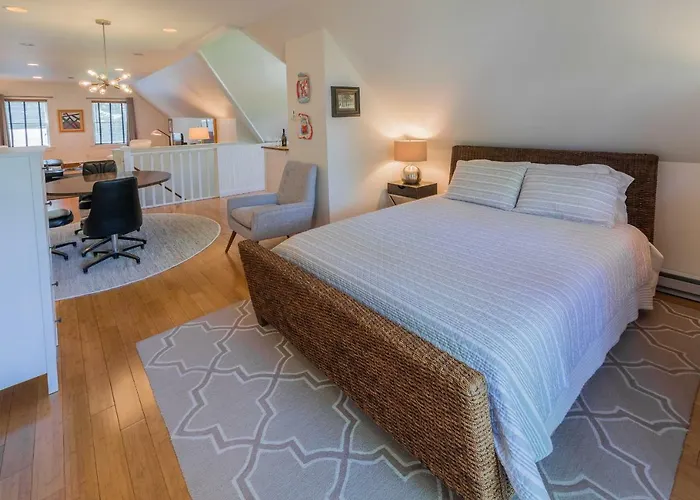 The Carriage House Loft