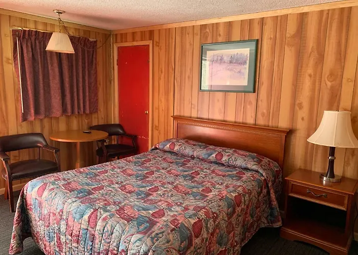 Budget Lodge Newton Falls