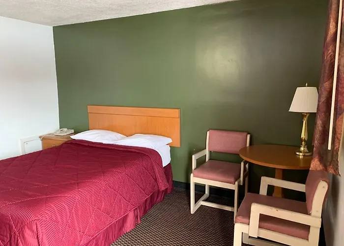 Budget Lodge Newton Falls