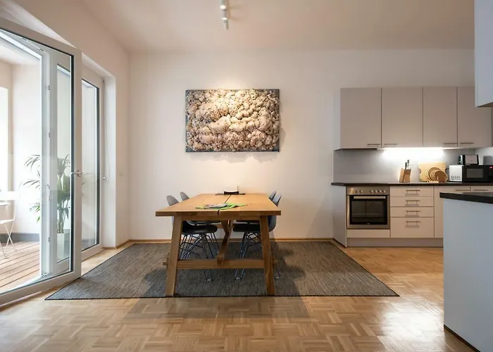 City-Apartment Lendviertel - Private Parking Garage