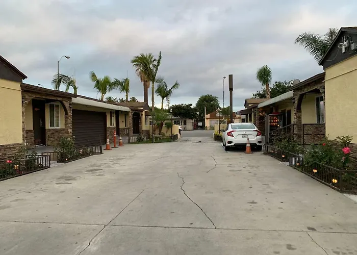 Apache Inn