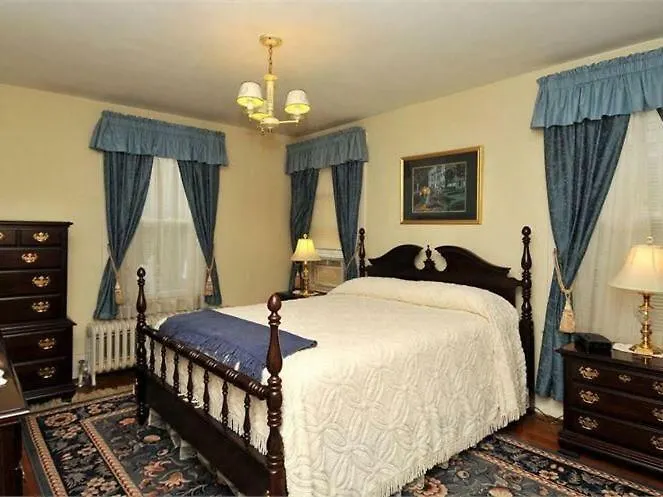 Second Street Suite