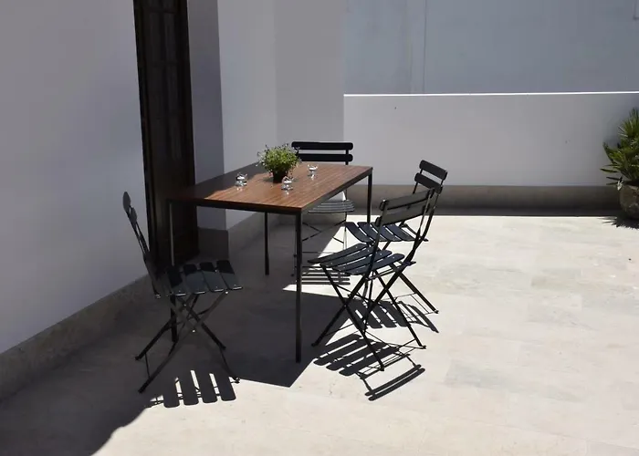 Chacon Apartments & Suites