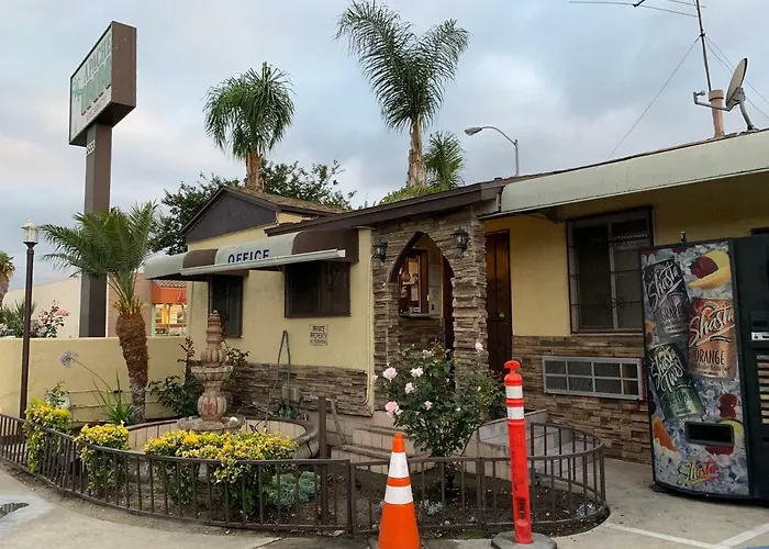 Apache Inn