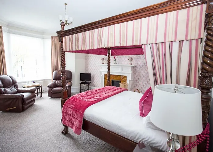 26 The Crescent - Guest House