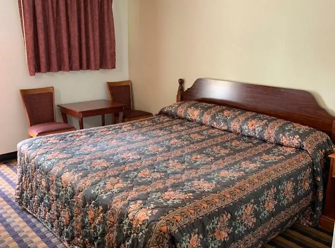Budget Lodge Newton Falls