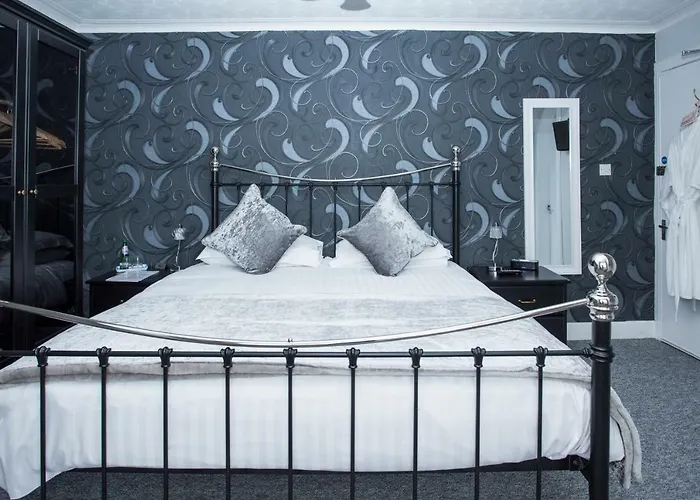 26 The Crescent - Guest House