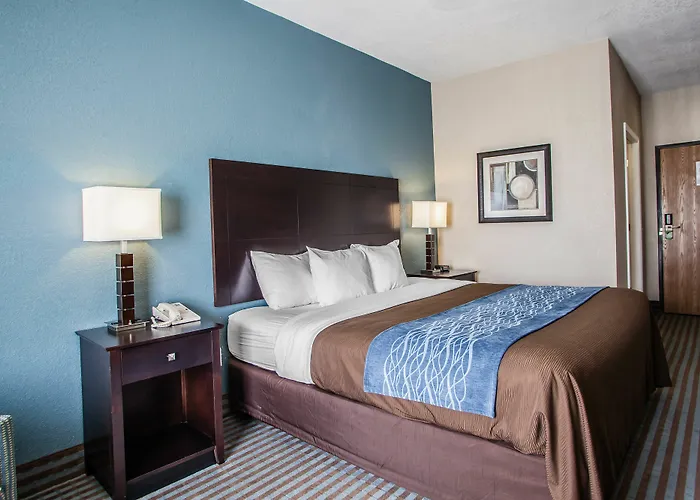 Super 8 By Wyndham Lees Summit