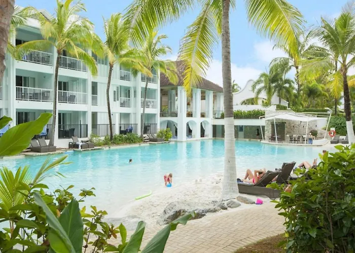 Beach Club Port Douglas Luxury Apartments