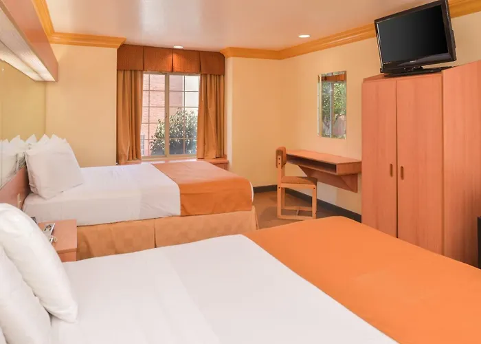 H3 Inn & Suites - Lax Airport - Los Angeles