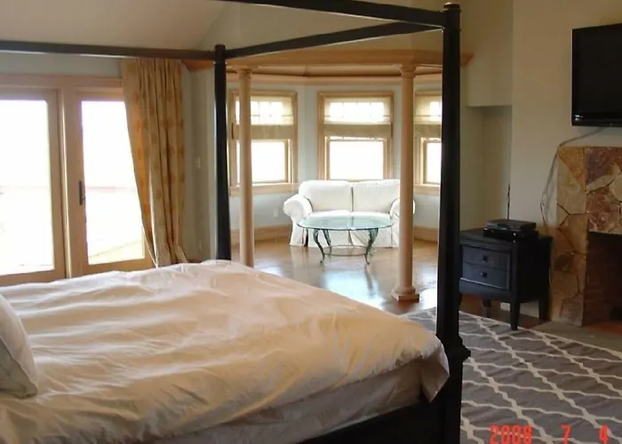 Villa Nectar - Heated Pool & Spa With Patio