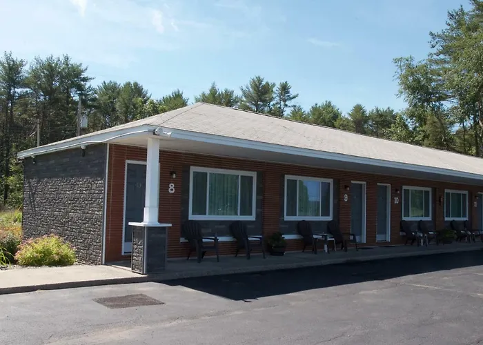 Sara Glen Motel - Saratoga Springs-Glens Falls
