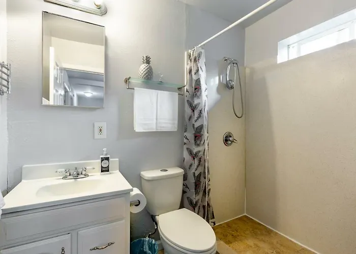 @ Marbella Lane 2Br House In Downtown Redwood City