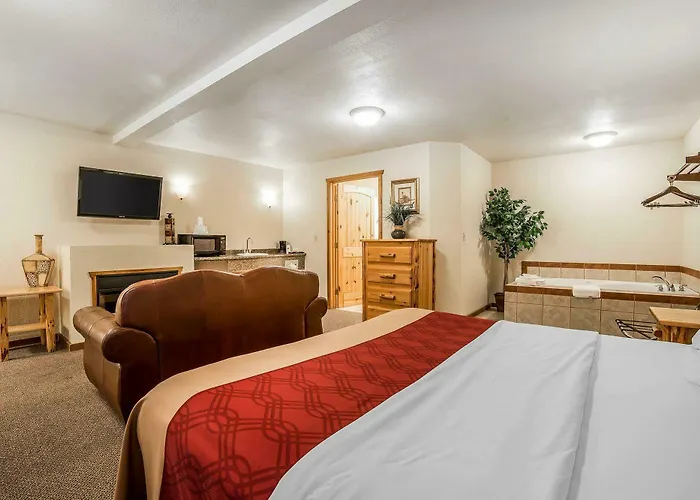 Econo Lodge Inn & Suites Kalispell - Glacier National Park Gateway