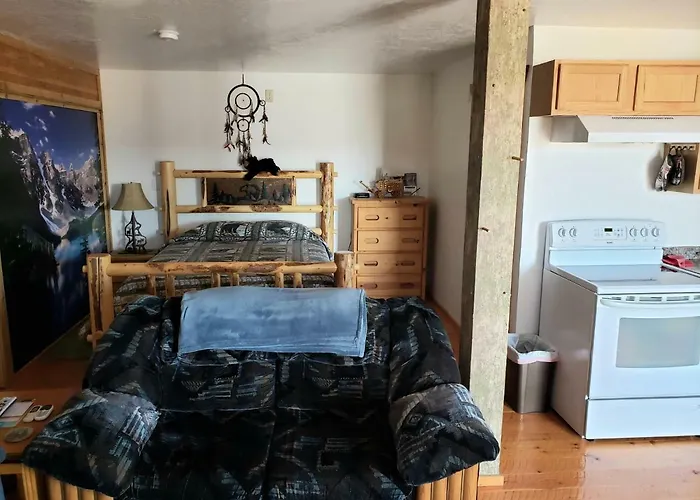 Wolf Den Log Cabin Motel And Rv Park