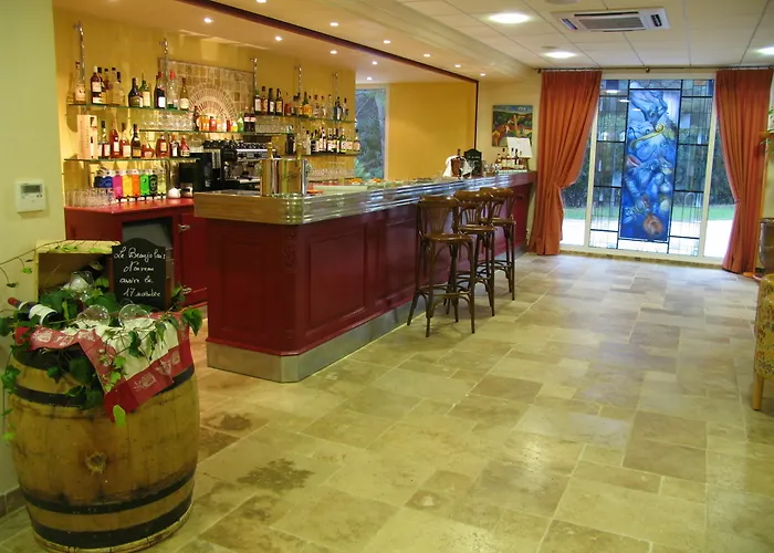 Hotel Omega Valbonne