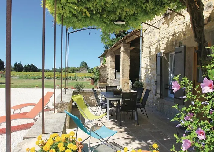3 Bedroom Awesome Home In Pernes Les Fontaines