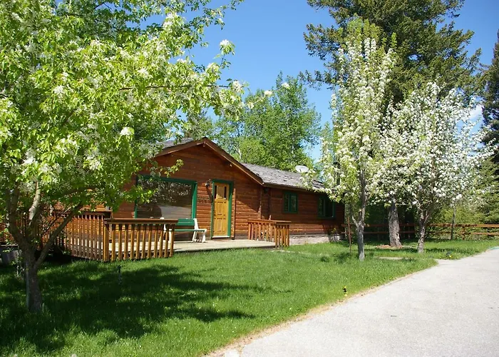 Creekside Cabin