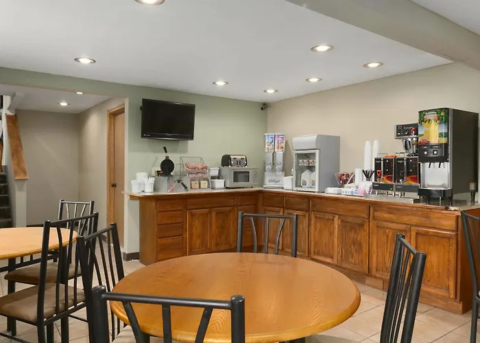Super 8 By Wyndham Sioux Falls Near Convention Center