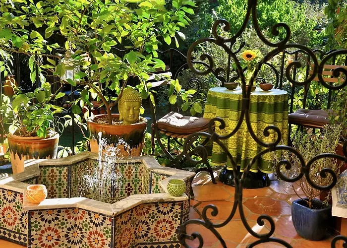 Designer Villa In Uzes