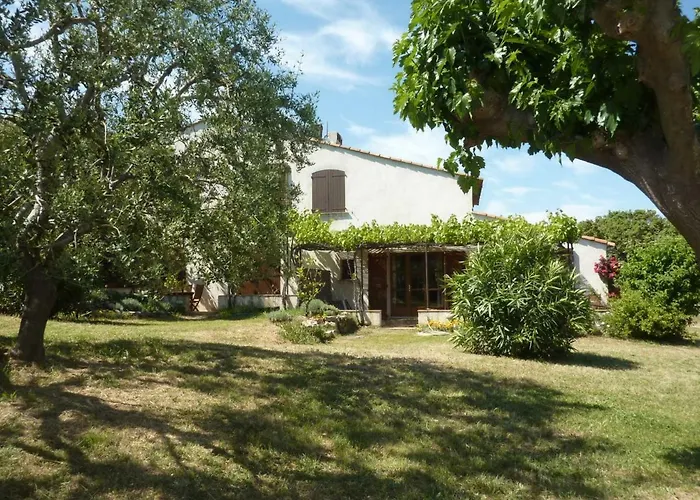 Ferme Du Moulin Roux: Luxe 3-Star Apartments with AC