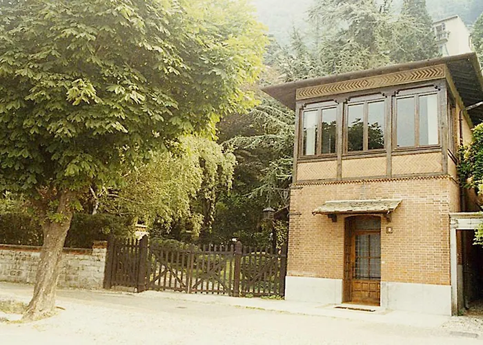 Lake View 9