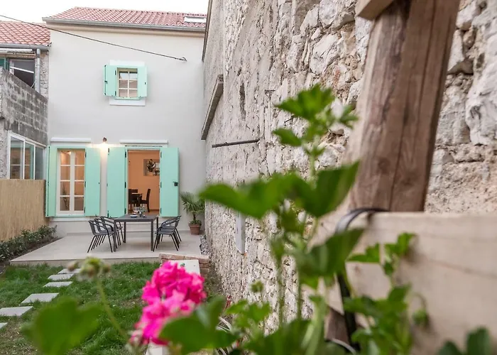 House "Vesela"