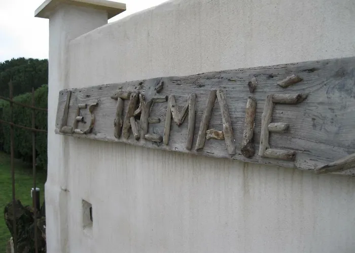 Le Mas Des Tremaie