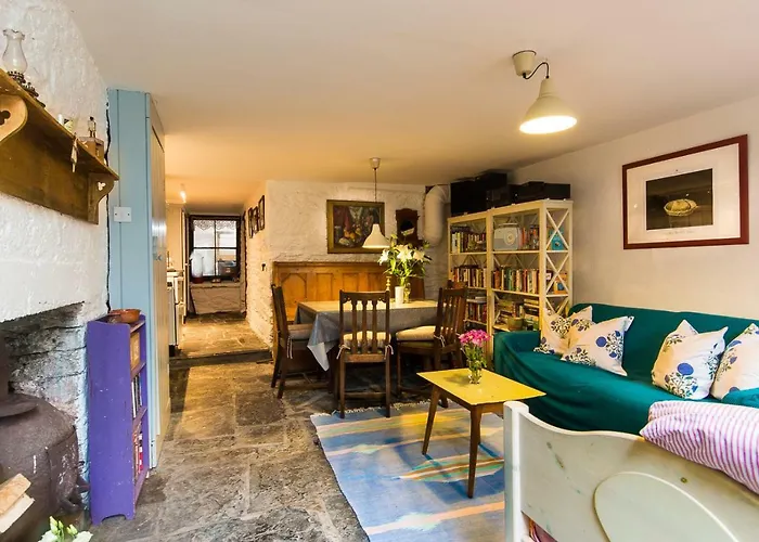 Cleo Gallery Apartments