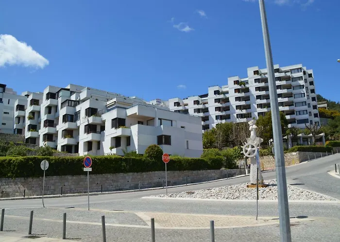 Amazing Beach & Pool Apartment With Garden