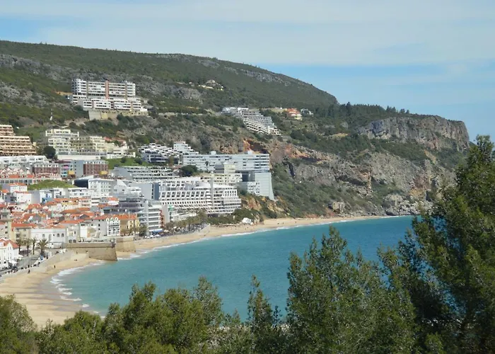 Amazing Beach & Pool Apartment With Garden